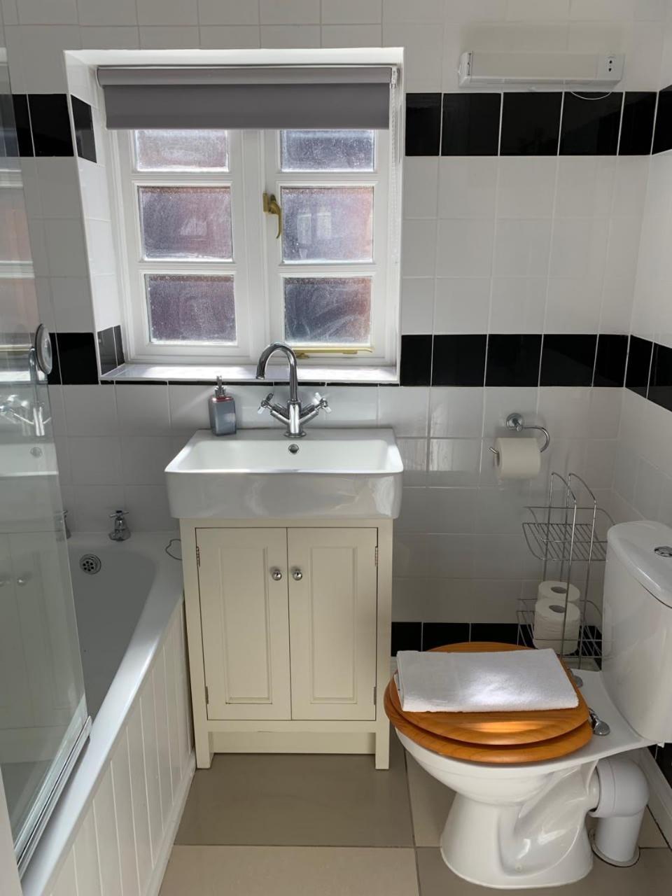 Ashbrook Lewis - Two Bedroom, Two Bathroom Cottage Nr Harwell Oxford Didcot Buitenkant foto